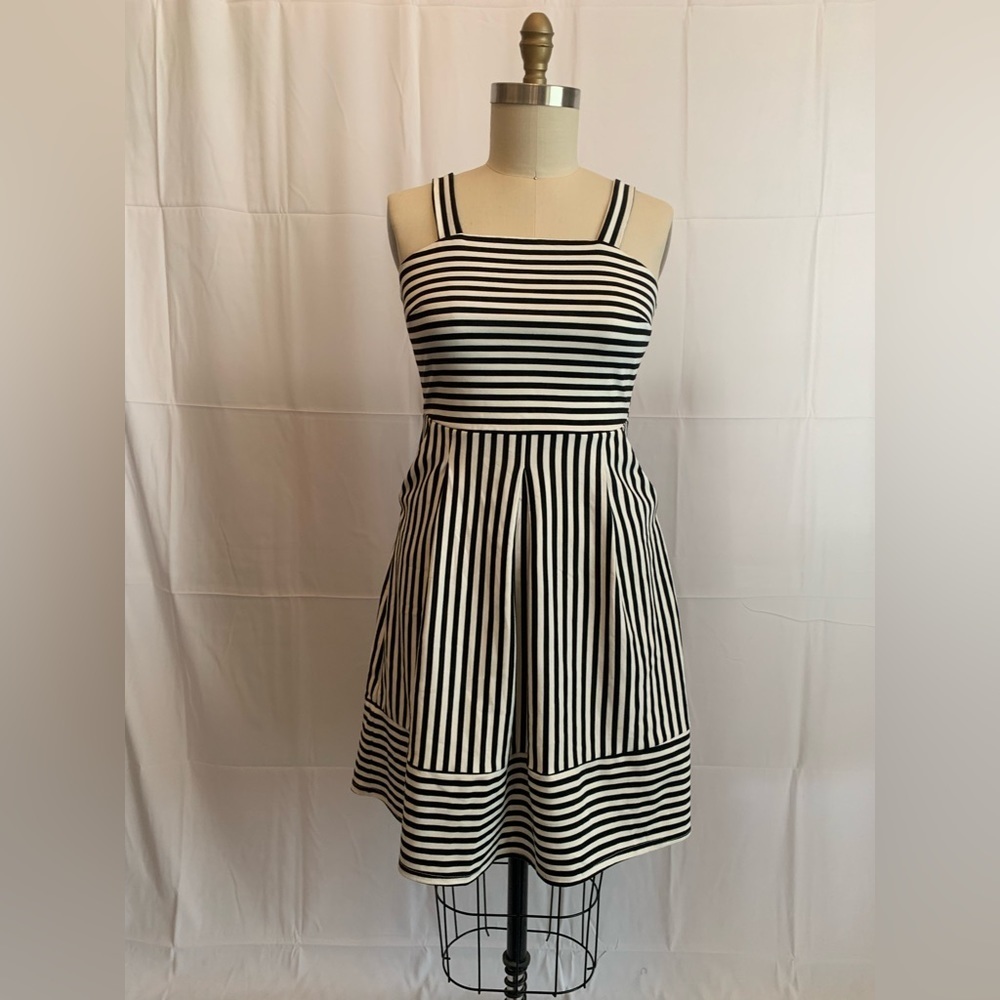 Nwot Brixon Ivy Black & White Striped
Ponte Bib Fit & Flare Summer Dress medium - Picture 9 of 12